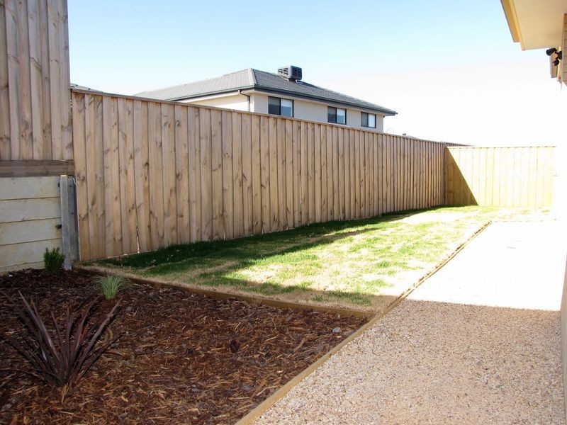 8 Bluejay Road, Doreen VIC 3754