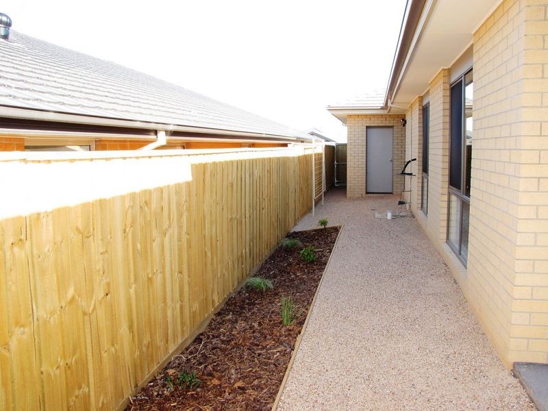 8 Bluejay Road, Doreen VIC 3754