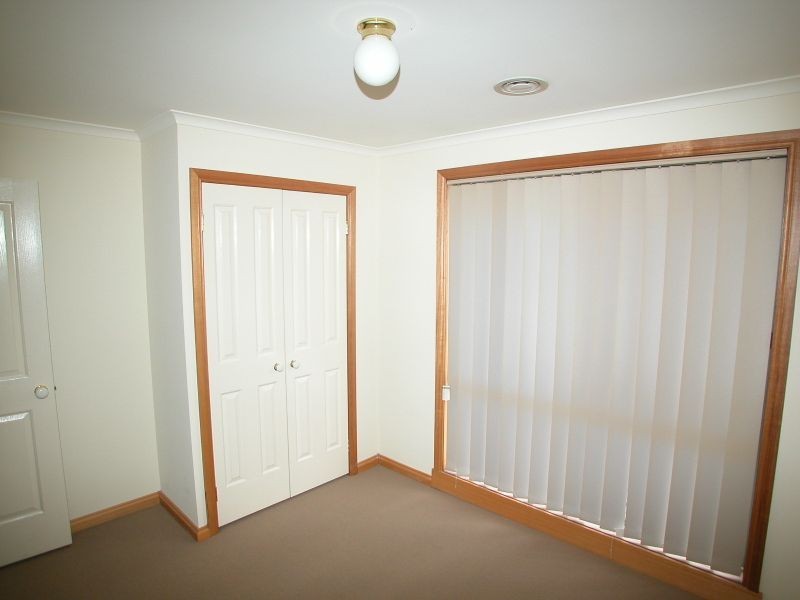 23 Vincent Drive, South Morang VIC 3752