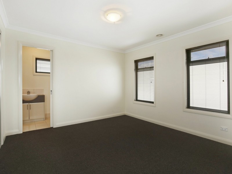 4/12 Blair Street, Broadmeadows VIC 3047