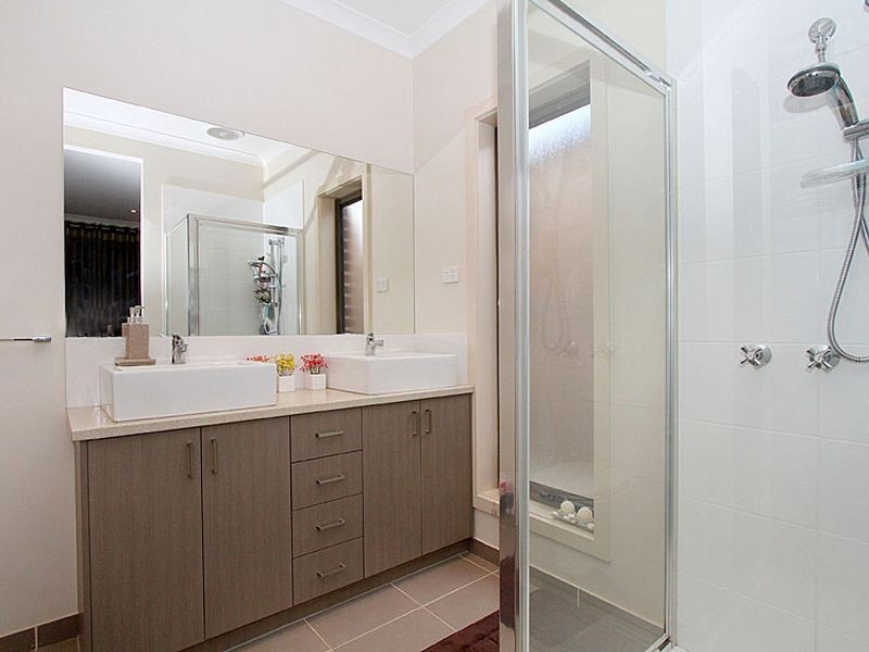 11 Lupin Street, Mernda VIC 3754