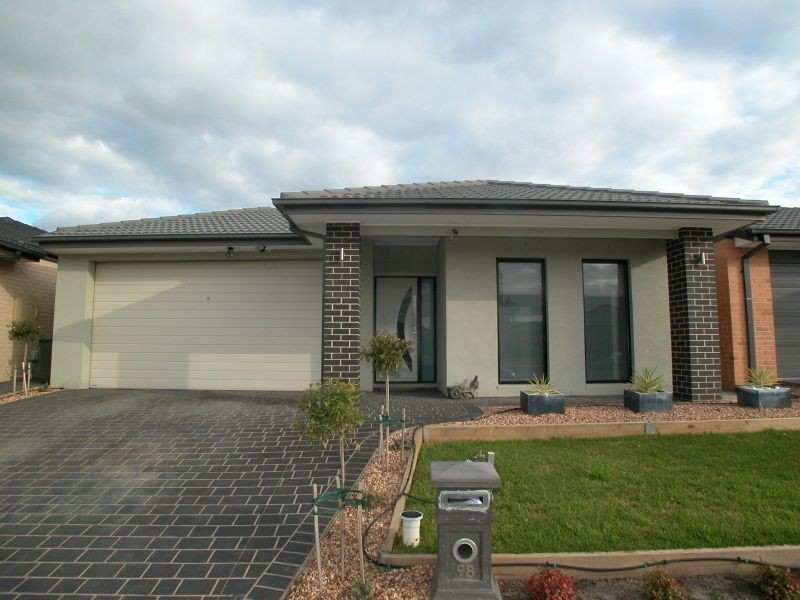 98 Galloway Drive, Mernda VIC 3754