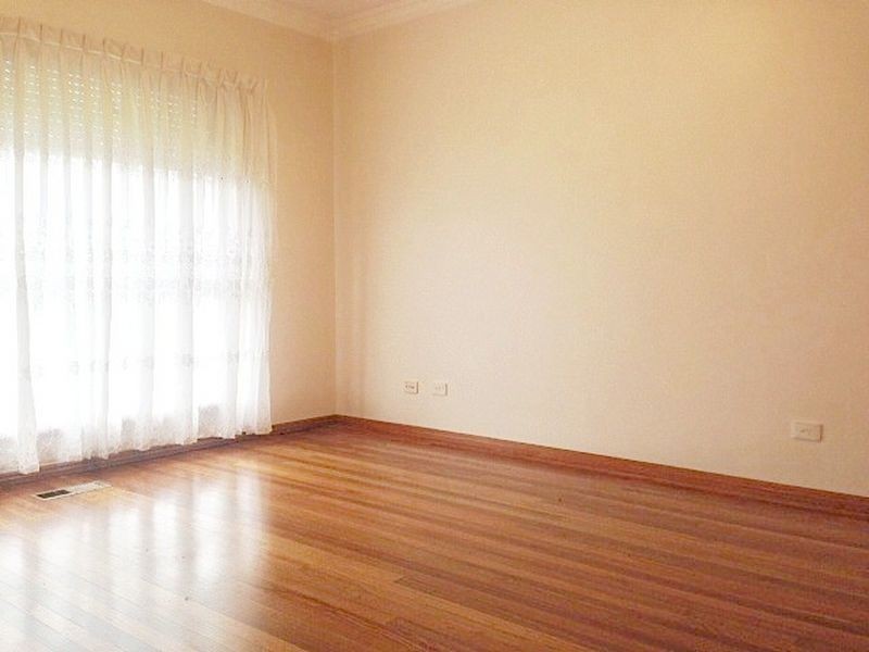 31 Fernshaw Street, Thomastown VIC 3074