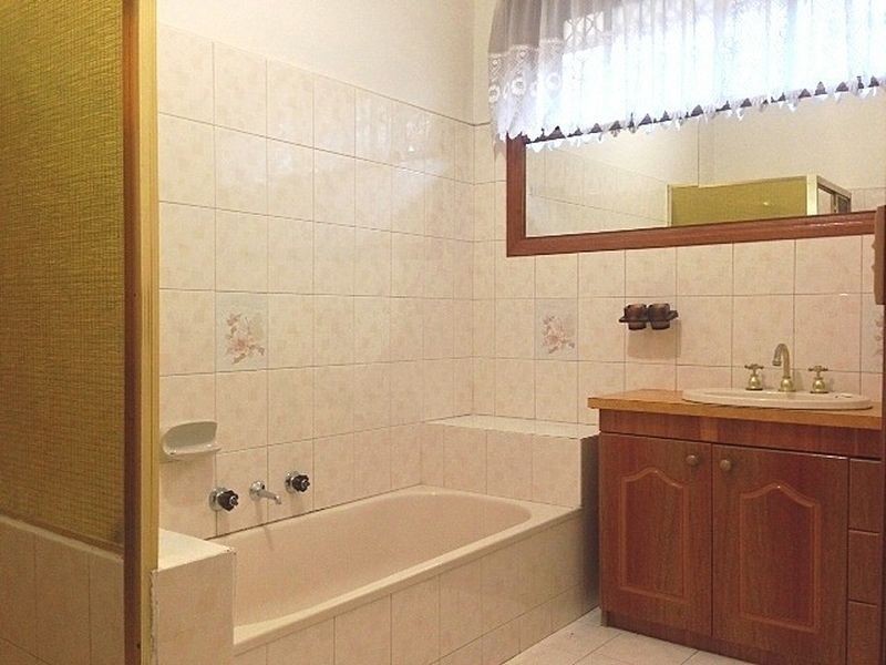 31 Fernshaw Street, Thomastown VIC 3074