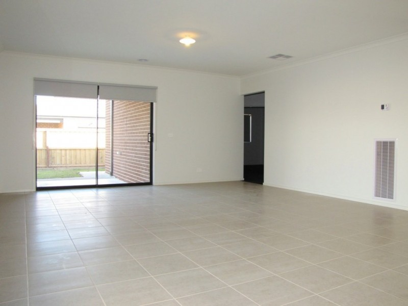 56 Conjola Way, Wollert VIC 3750