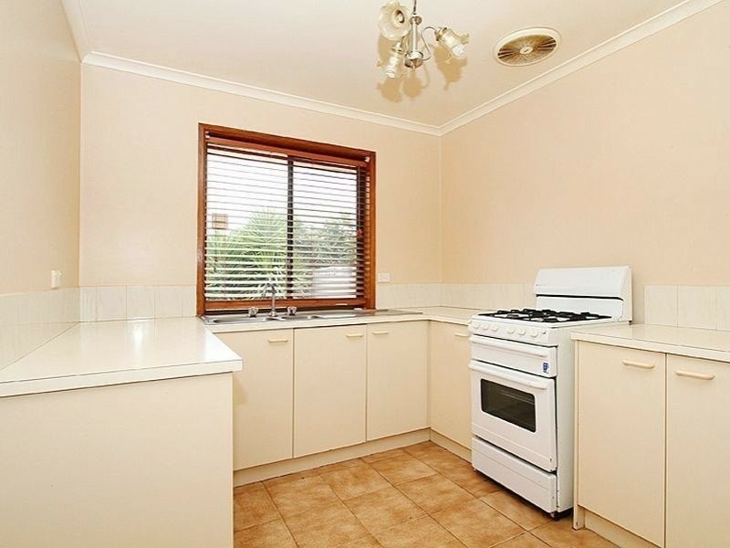 14 Tenterden Place, Mill Park VIC 3082