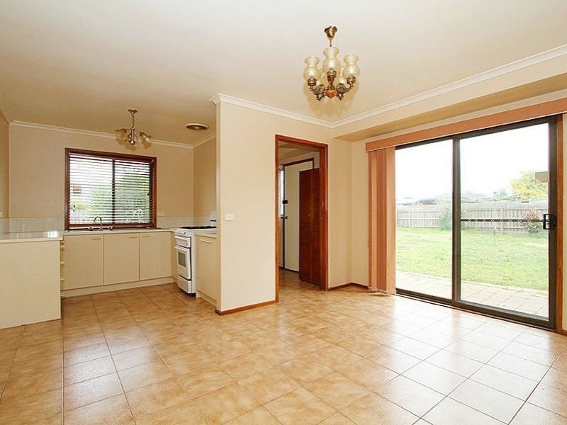 14 Tenterden Place, Mill Park VIC 3082