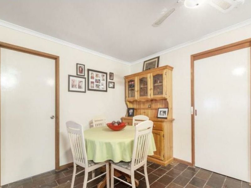 10 Timmins Court, Mill Park VIC 3082