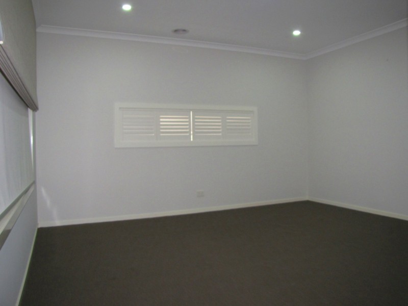 54 Northside Drive, Wollert VIC 3750