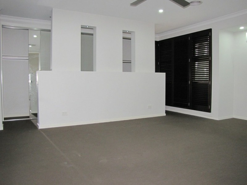 54 Northside Drive, Wollert VIC 3750