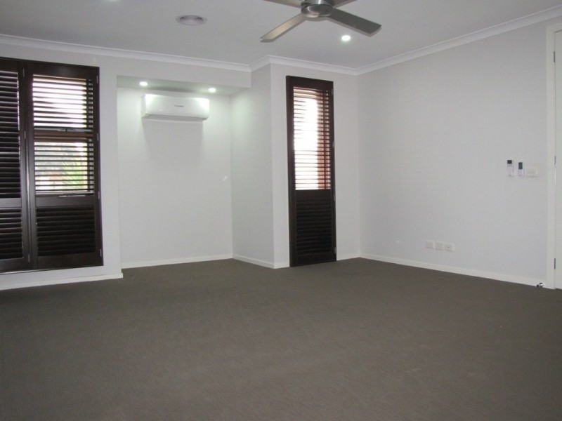 54 Northside Drive, Wollert VIC 3750