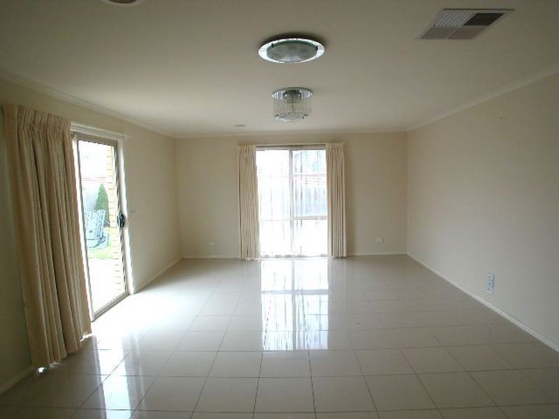 4 Luxor Close, South Morang VIC 3752