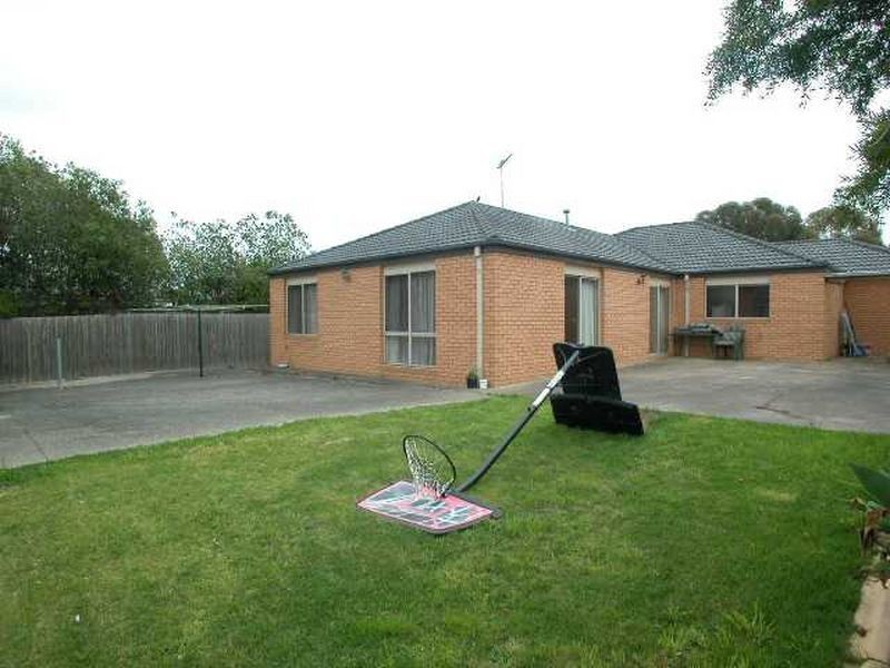 4 Luxor Close, South Morang VIC 3752