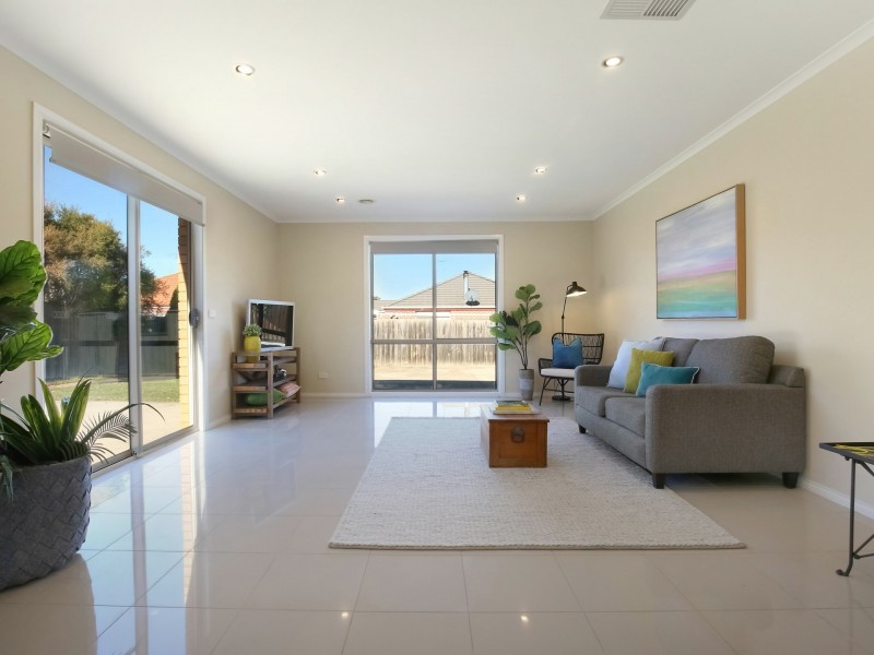 4 Luxor Close, South Morang VIC 3752