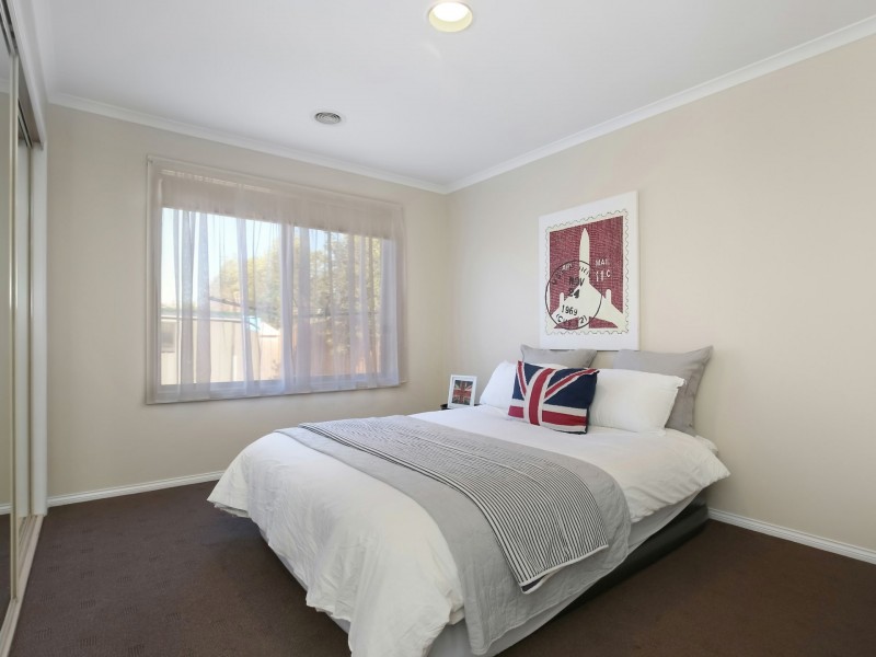 4 Luxor Close, South Morang VIC 3752