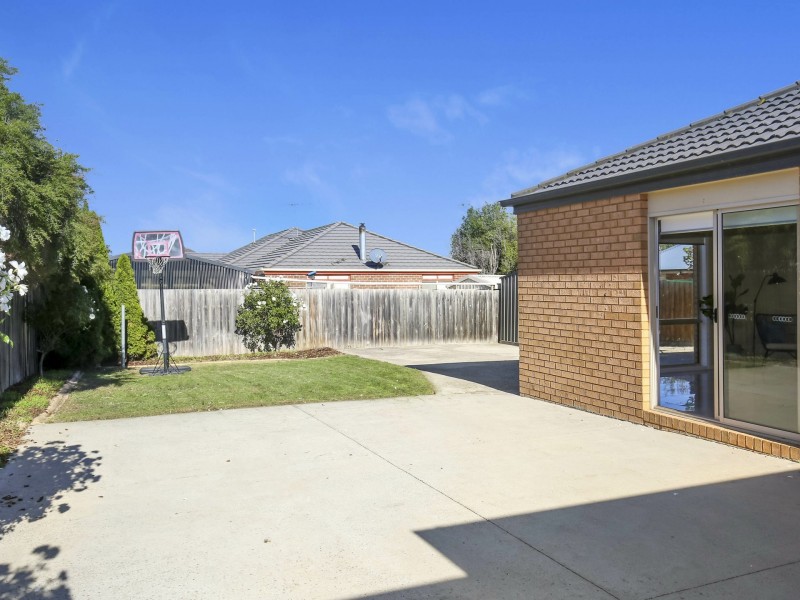 4 Luxor Close, South Morang VIC 3752