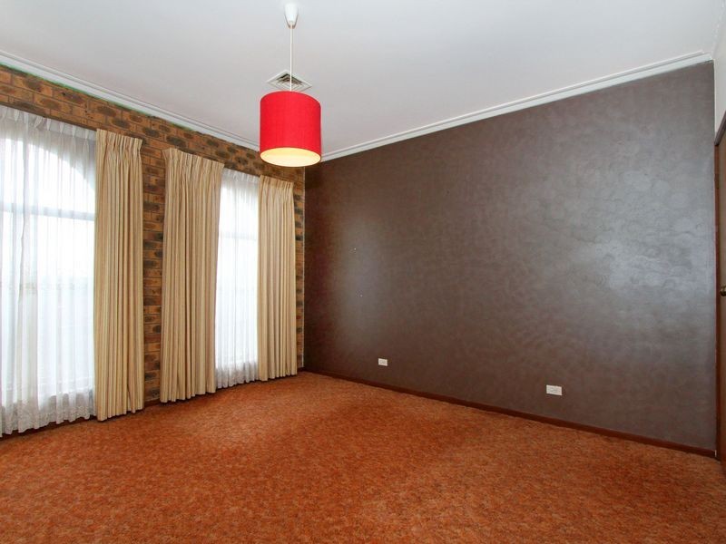 2 Springfield Court, Mill Park VIC 3082