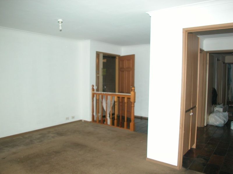 16 Quist Court, Mill Park VIC 3082