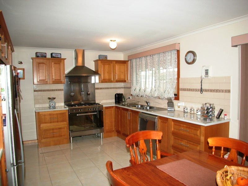 1 Pearl Court, Mill Park VIC 3082