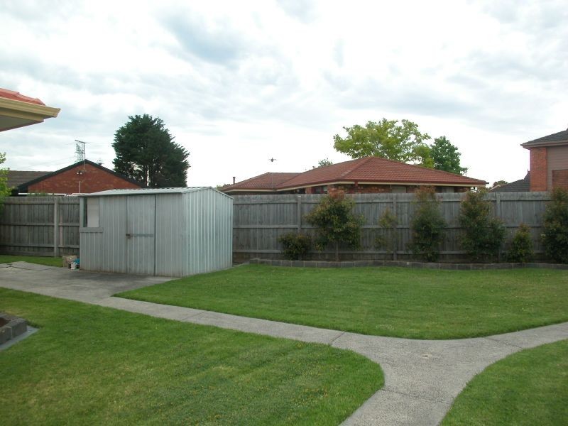 1 Pearl Court, Mill Park VIC 3082
