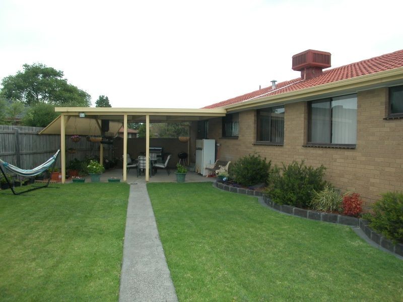 1 Pearl Court, Mill Park VIC 3082