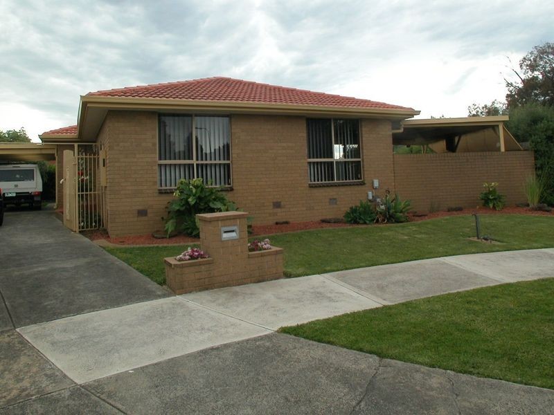 1 Pearl Court, Mill Park VIC 3082