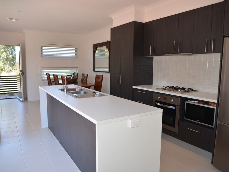 30 Muswellbrook Grove, Mernda VIC 3754