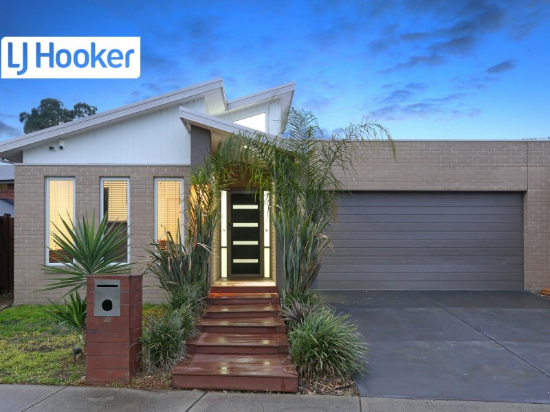 22 Shoal Circuit, Doreen VIC 3754