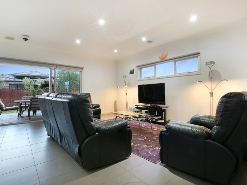 22 Shoal Circuit, Doreen VIC 3754