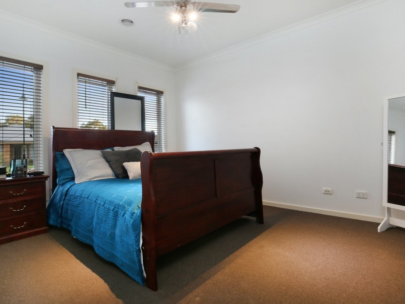 22 Shoal Circuit, Doreen VIC 3754