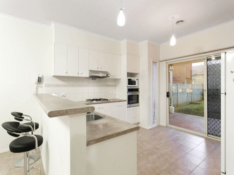 18 Bramble Crescent, Bundoora VIC 3083