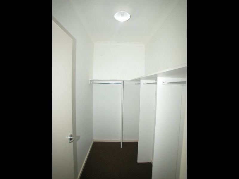 22 Shoal Circuit, Doreen VIC 3754