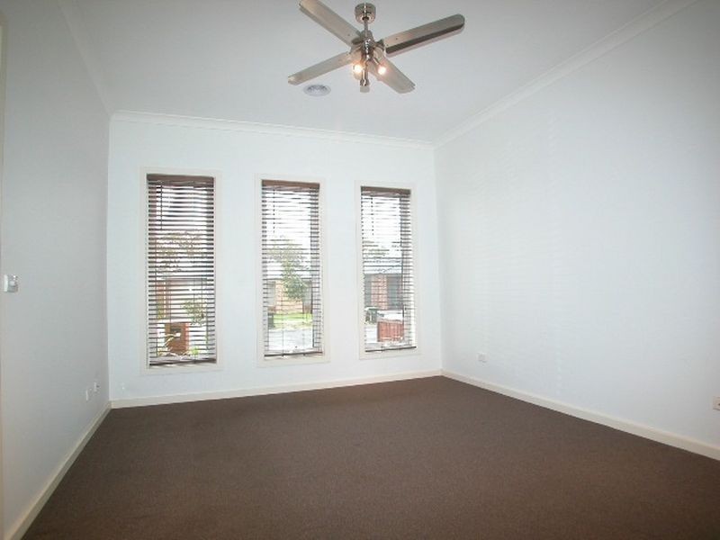 22 Shoal Circuit, Doreen VIC 3754