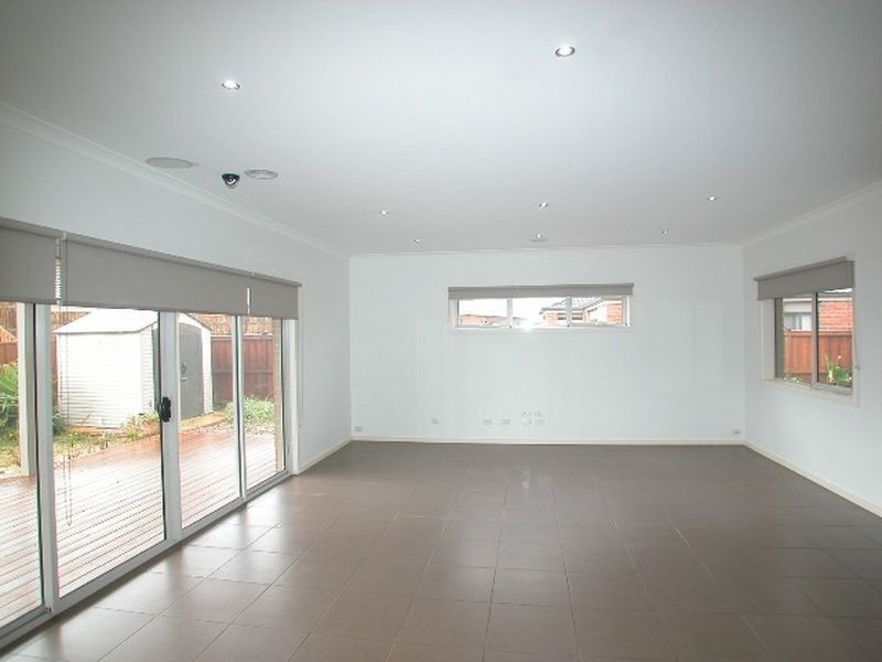 22 Shoal Circuit, Doreen VIC 3754