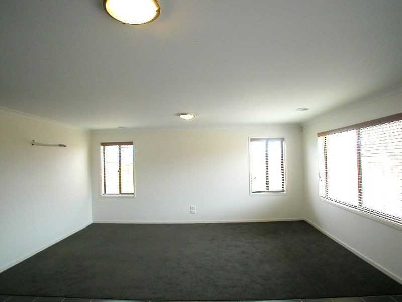 7 Ronda Avenue, Doreen VIC 3754