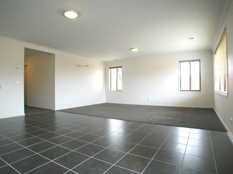 7 Ronda Avenue, Doreen VIC 3754