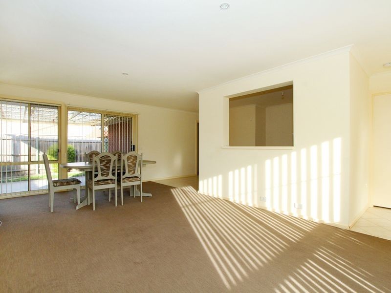 1/79 Woolnough Drive, Mill Park VIC 3082