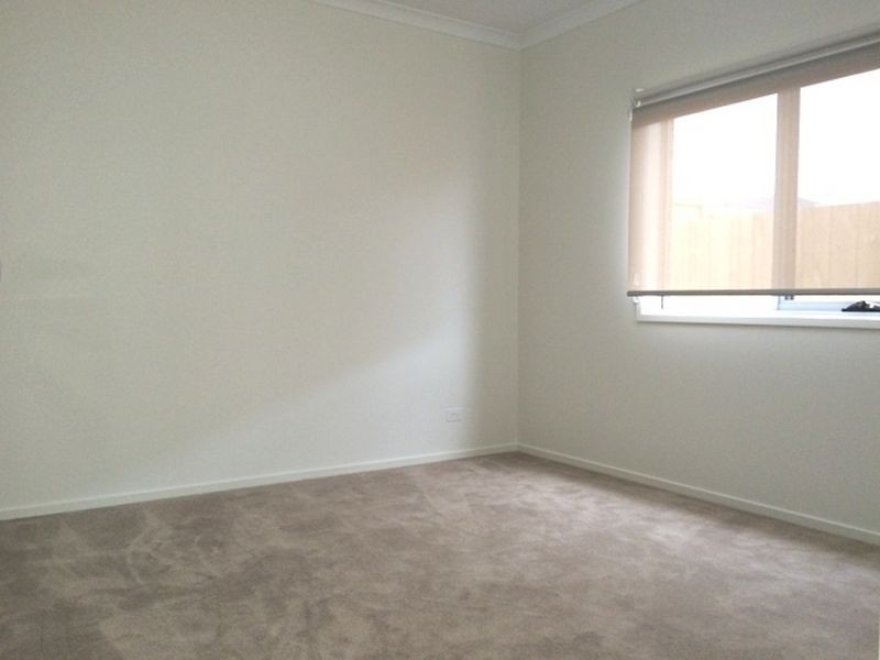 35 Sunstone Boulevard, Doreen VIC 3754