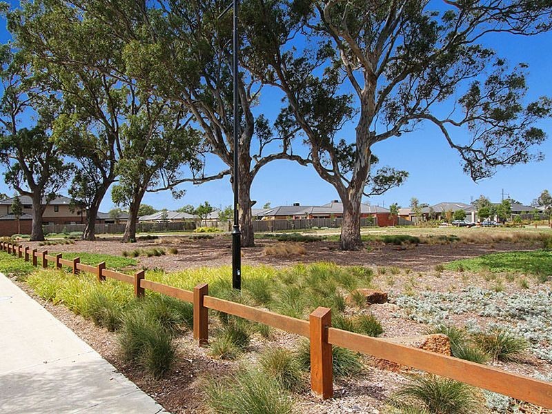 11 Vichy Avenue, Doreen VIC 3754