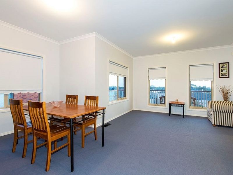 11 Kitchin Road, South Morang VIC 3752