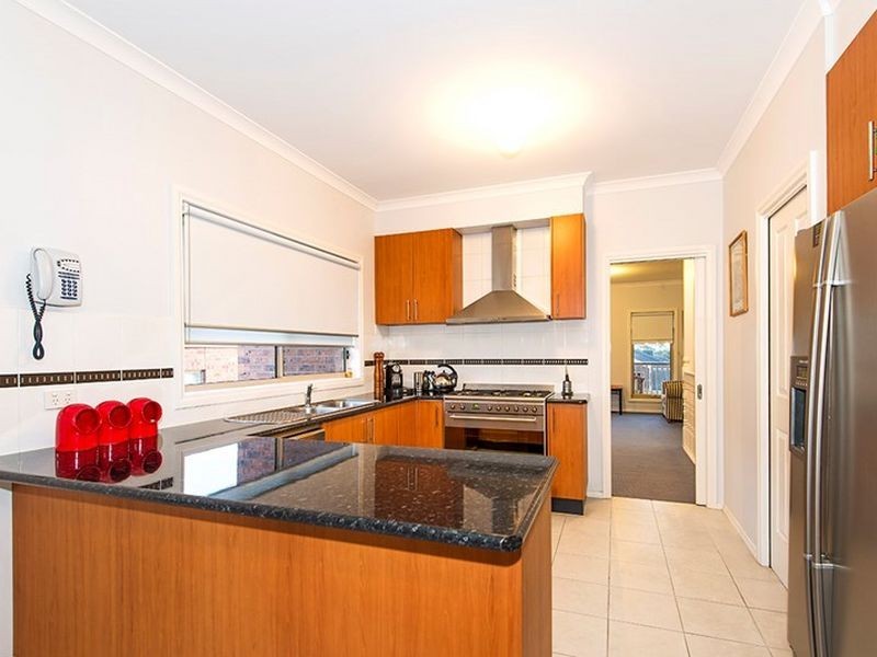 11 Kitchin Road, South Morang VIC 3752