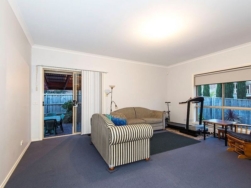 11 Kitchin Road, South Morang VIC 3752