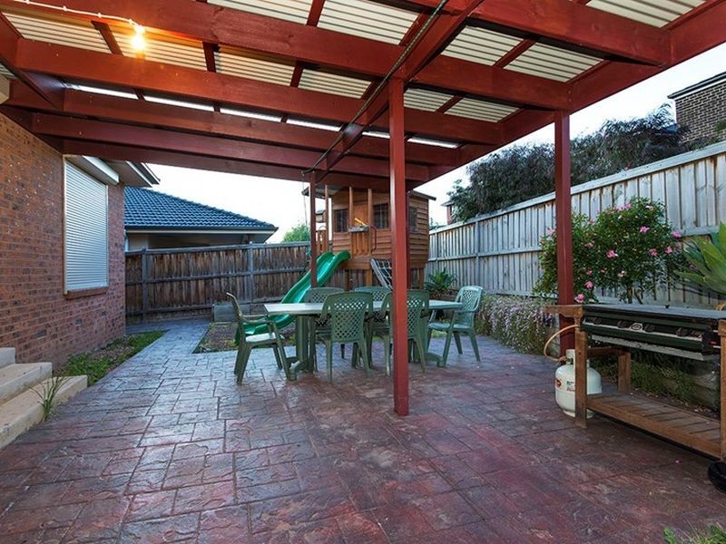 11 Kitchin Road, South Morang VIC 3752