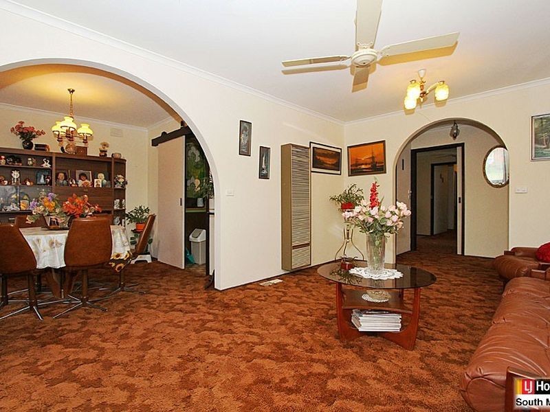 2 Brampton Close, Craigieburn VIC 3064