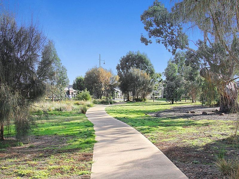 104/42 Rowell Drive, Mernda VIC 3754