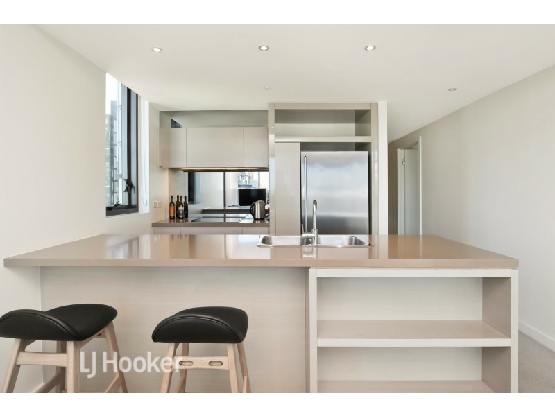 266/8 Waterside Place, Docklands VIC 3008