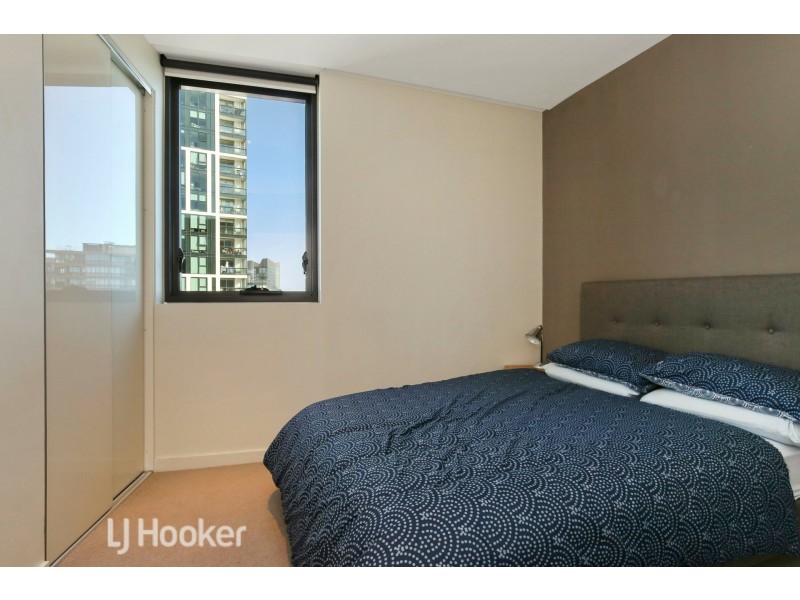 266/8 Waterside Place, Docklands VIC 3008