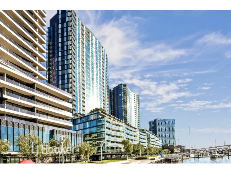 266/8 Waterside Place, Docklands VIC 3008