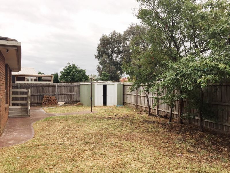 15 John Hunter Court, Mill Park VIC 3082