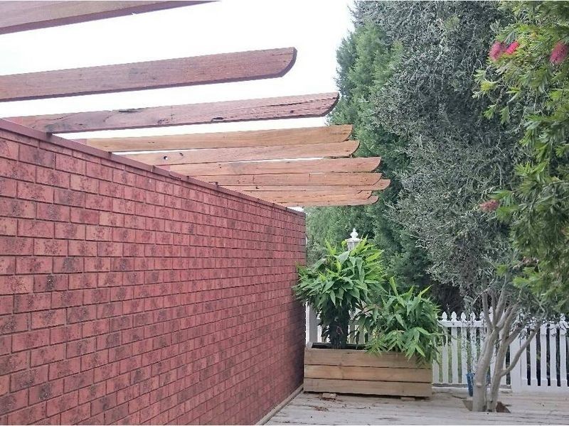 2/9 Clifford Close, Mill Park VIC 3082